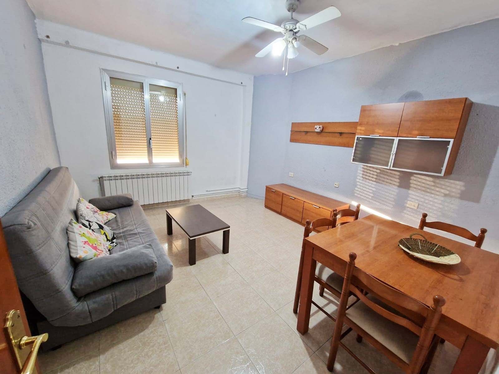 Sala de estar de Piso en venta en Monzón con Calefacción y Amueblado