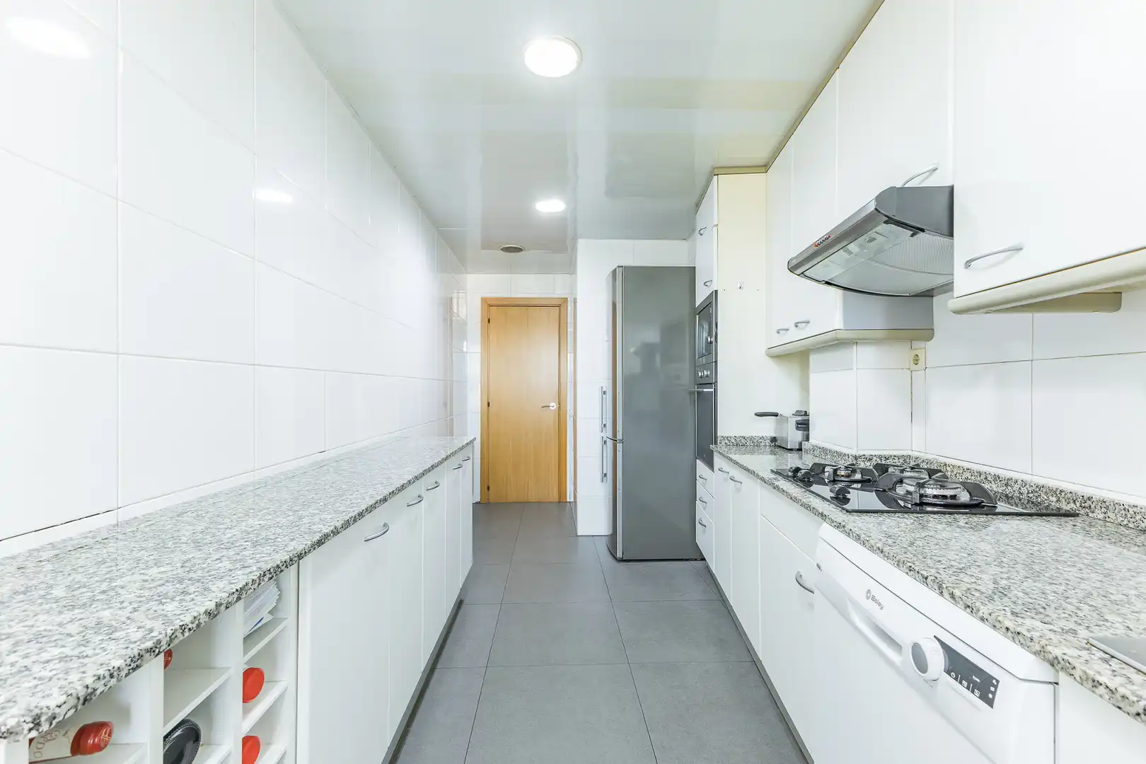 Küche von Wohnung zum Verkauf in Barcelona mit Klimaanlage, Heizung und Terrasse