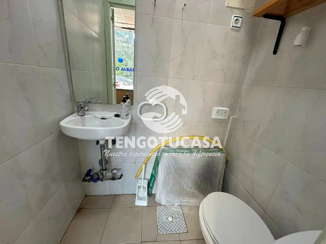 Badezimmer von Geschaftsraum zur Miete in Madrid