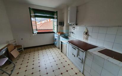 Kitchen of Flat for sale in Urretxu  with Balcony