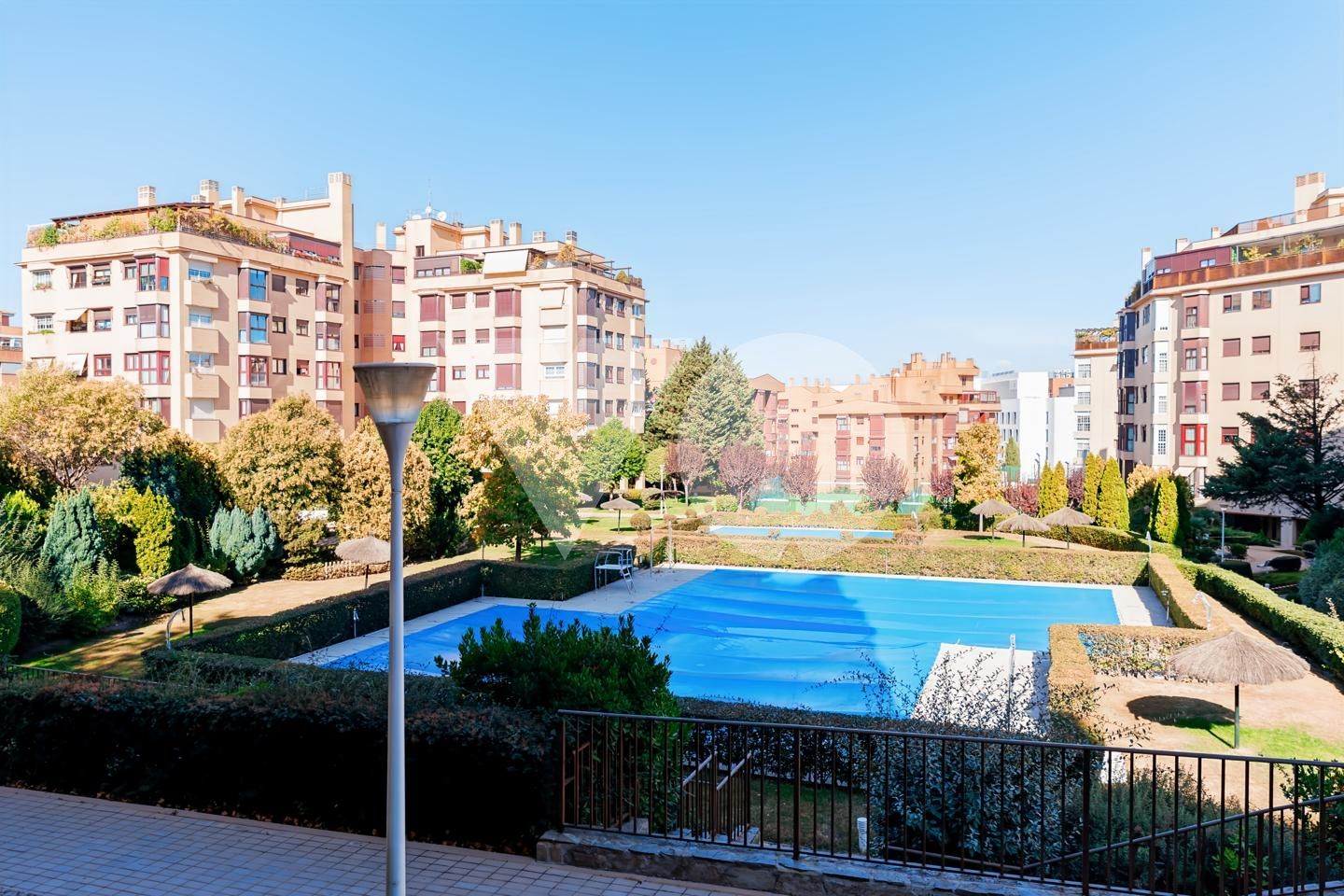 Jardín de Piso en venta en  Madrid Capital con Aire acondicionado, Calefacción y Trastero