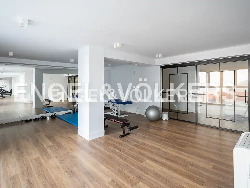 Ático en venta en Valencia con Aire acondicionado, Calefacción y Jardín privado