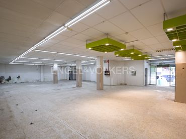 Locale commerciale in vendita a Errekalde-Larraskitu Errepidea 4