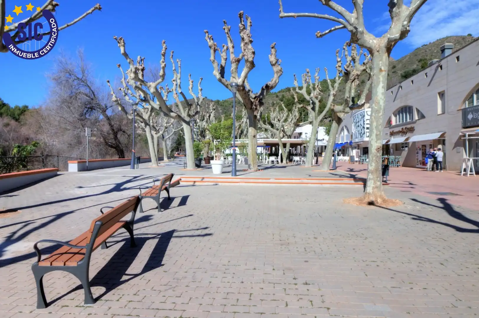 Vista exterior de Garatge en venda en La Vall d'Uixó