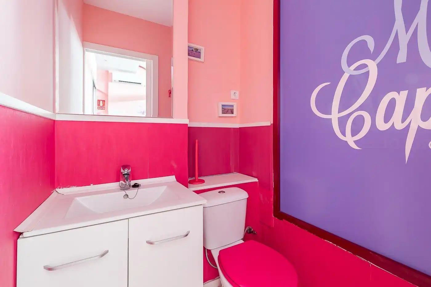 Bathroom of Commercial properties for sale in San Lorenzo de El Escorial