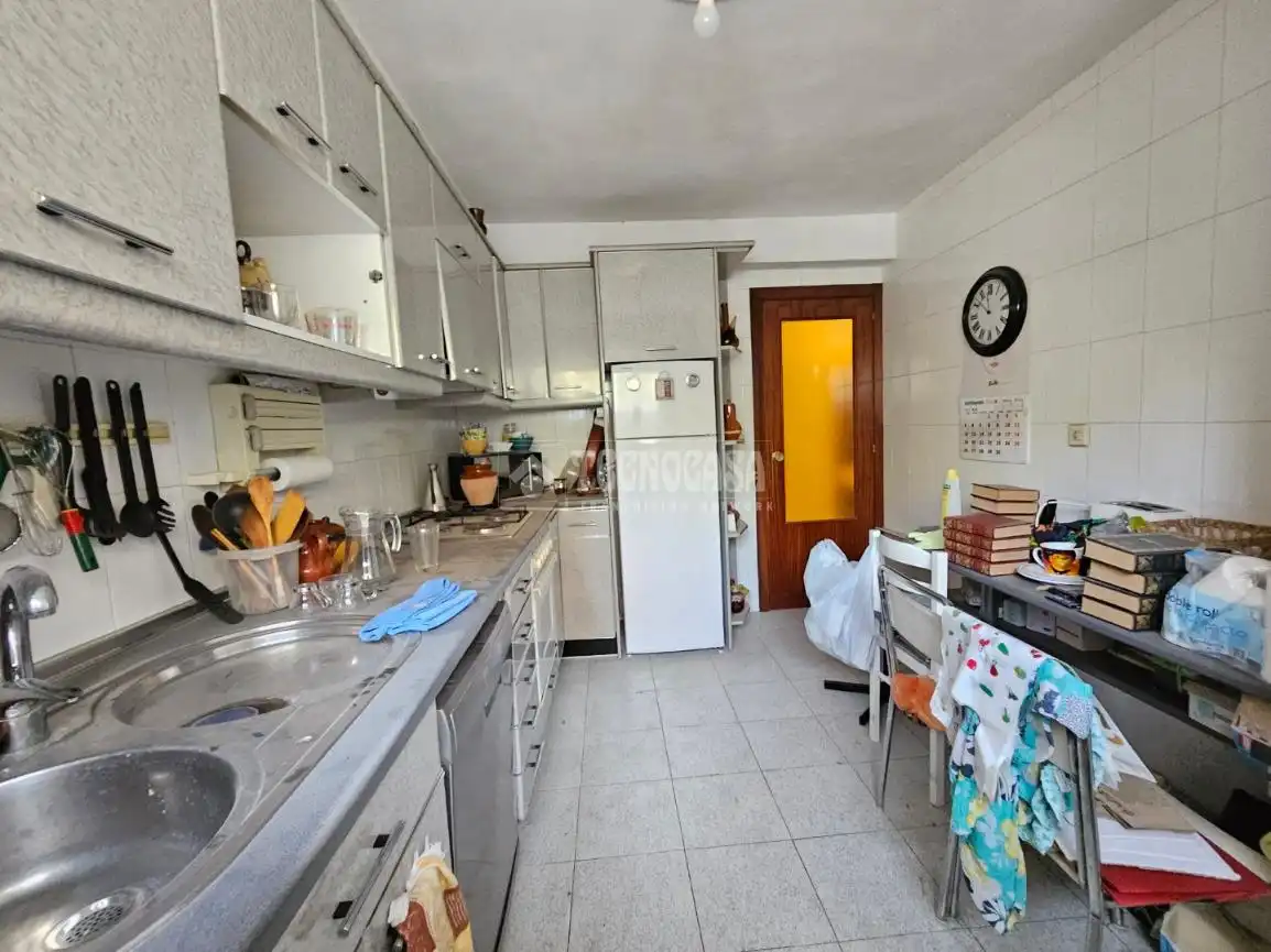 Kitchen of Duplexes for sale in Zaragoza  with Heating, Terrace and Storage room