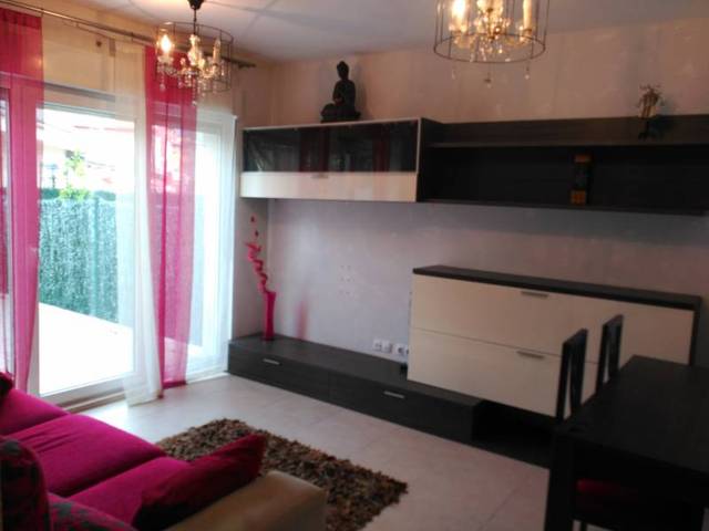 Casa-chalet en Alquiler en Cudón