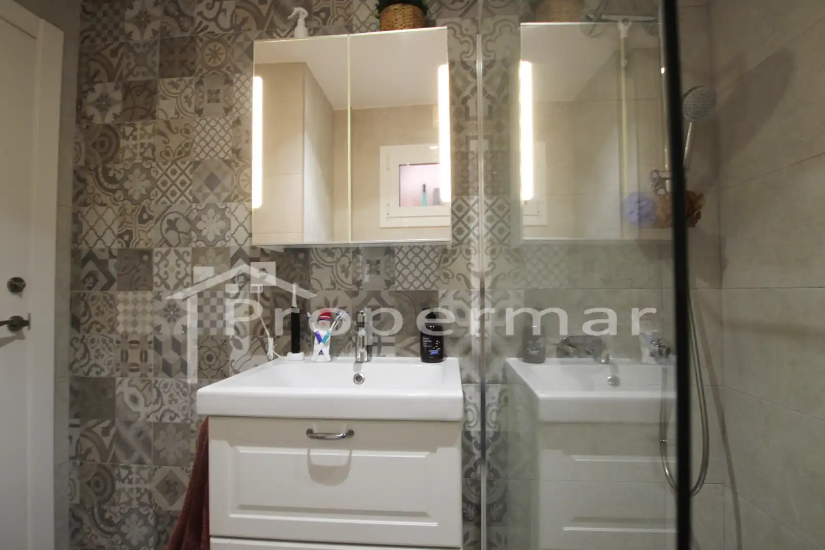 Bathroom of Ground floor for sale in Mataró  with Air Conditioner, Heating and Private garden