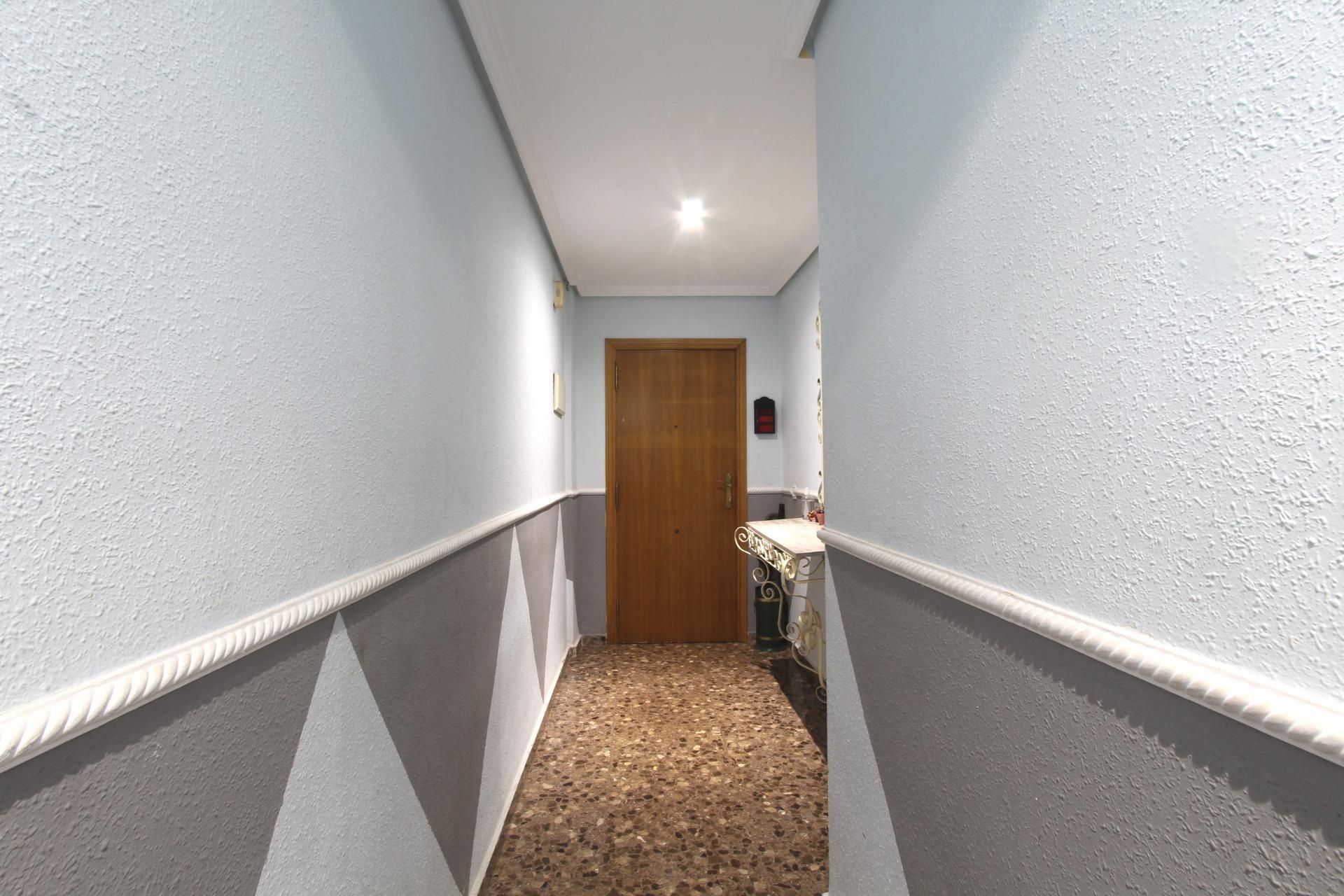 Flat for sale in Albal  with Storage room and Balcony