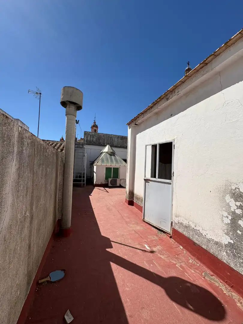 Vista exterior de Casa adosada en venta en Carmona con Terraza y Balcón