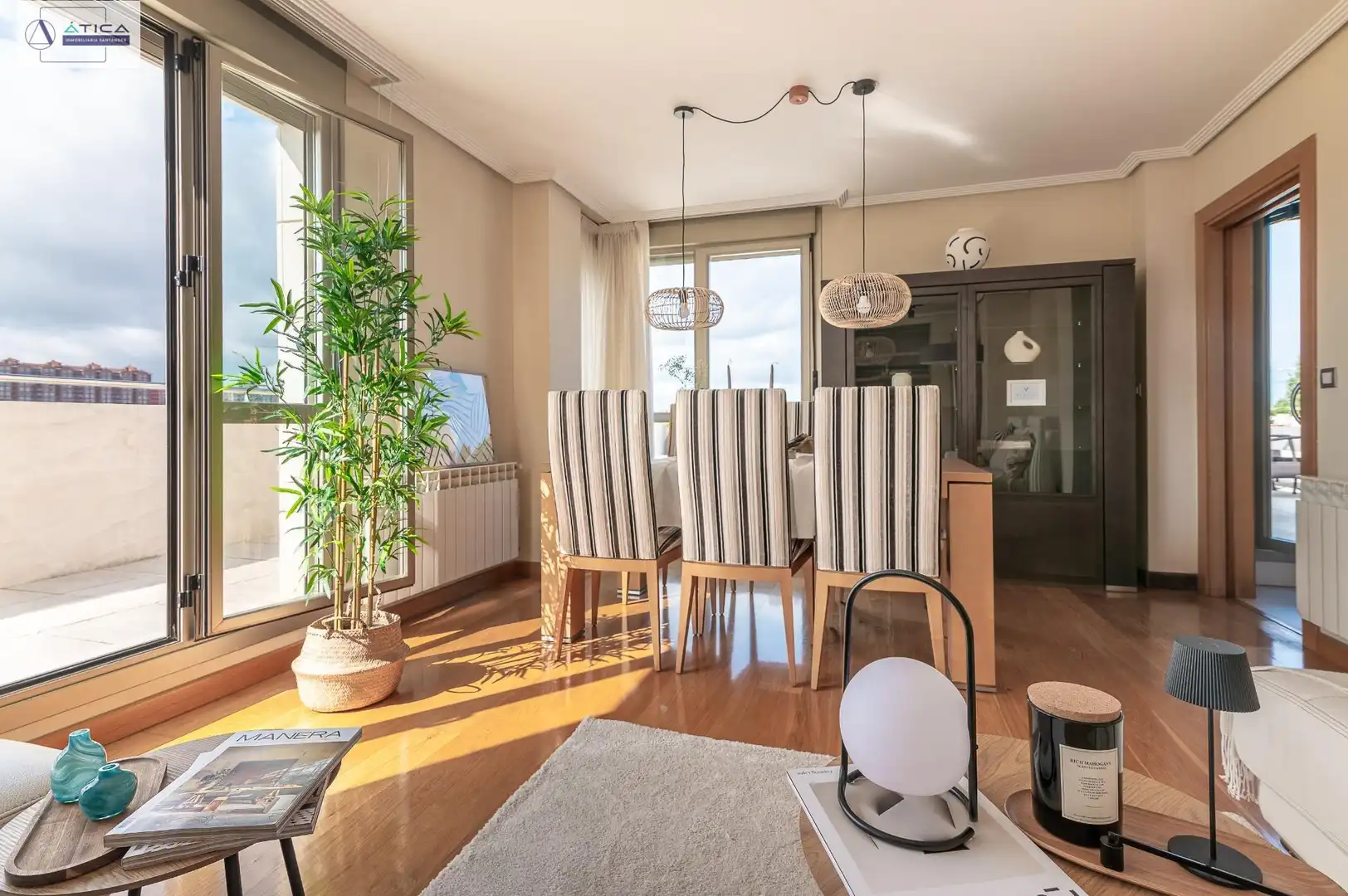 Esszimmer von Dachboden zum Verkauf in Santander mit Heizung, Privatgarten und Parkett