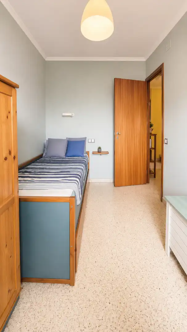 Dormitori de Casa o xalet en venda en Cerdanyola del Vallès amb Calefacció, Jardí privat i Forn