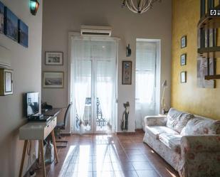 Sala d'estar de Apartament per a compartir en  Valencia Capital amb Aire condicionat i Terrassa