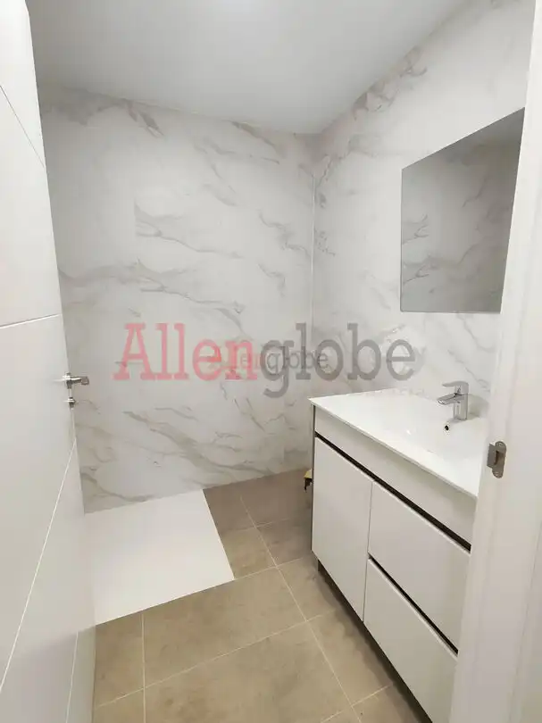 Badezimmer von Wohnungen zur Miete in Oviedo  mit Heizung