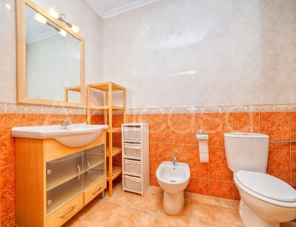 Baño de Casa o chalet en venta en Castalla con Jardín privado, Terraza y Trastero