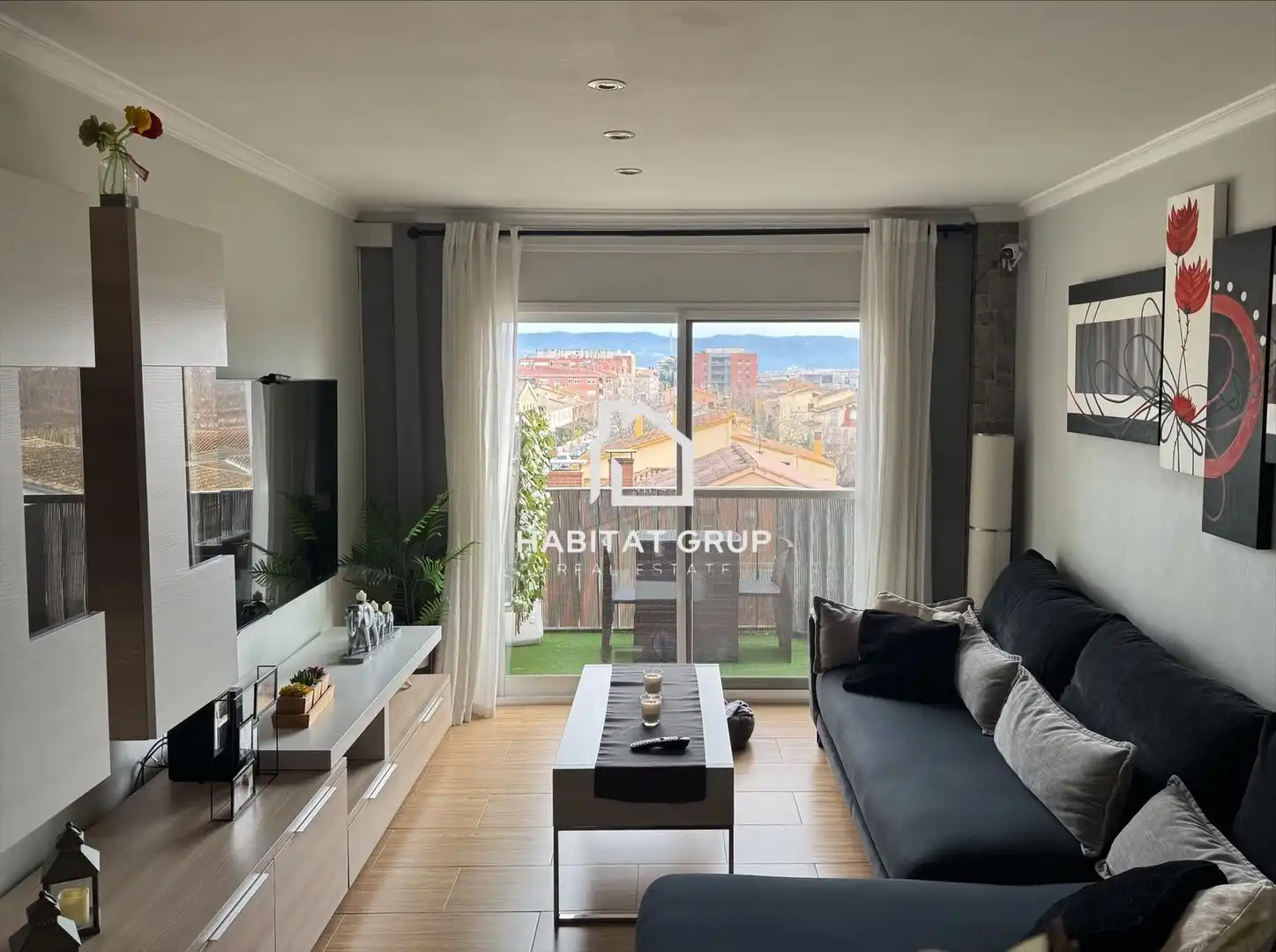 Sala d'estar de Pis en venda en Salt amb Aire condicionat, Calefacció i Terrassa