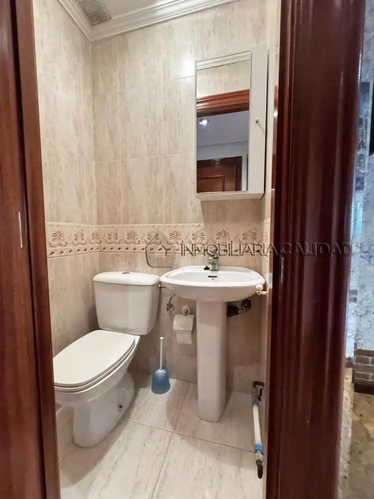 Bathroom of Flat for rent in Burgos  with Heating, Terrace and Furnished