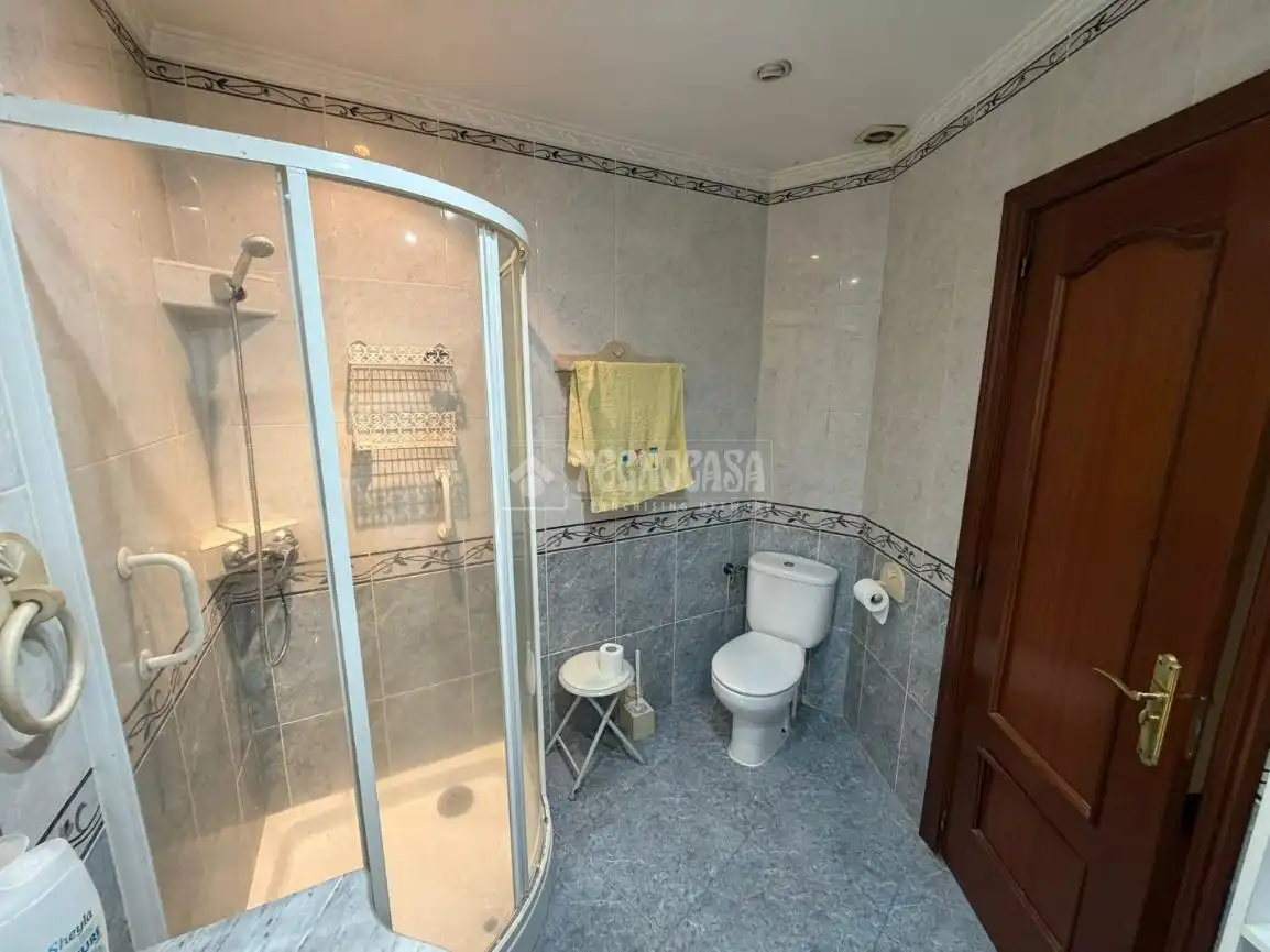 Baño de Piso en venta en Getafe con Aire acondicionado, Calefacción y Trastero