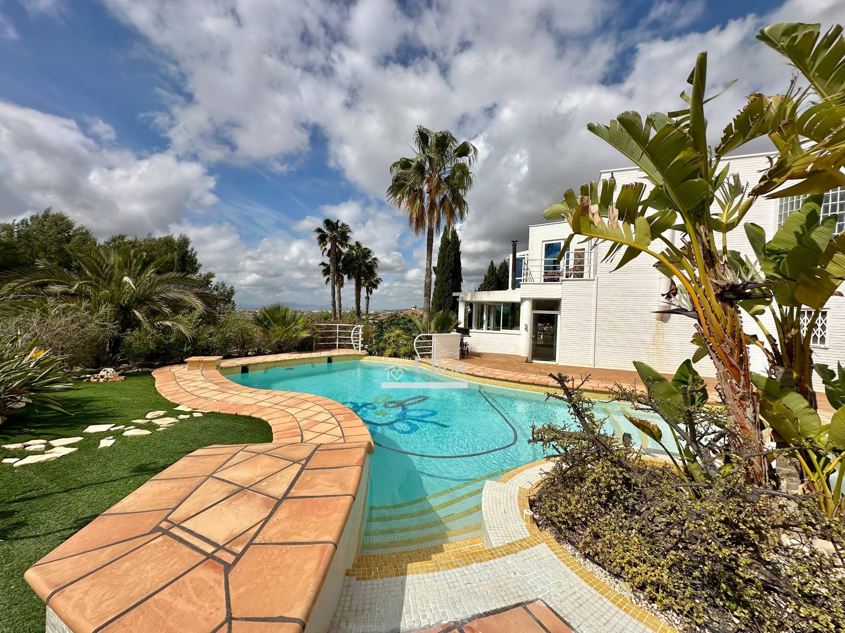 Piscina de Casa o xalet en venda en Elche / Elx amb Aire condicionat, Calefacció i Jardí privat