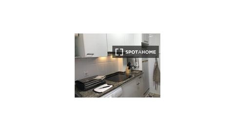 Foto 5 de Estudi per a compartir a Los Castros, Santander