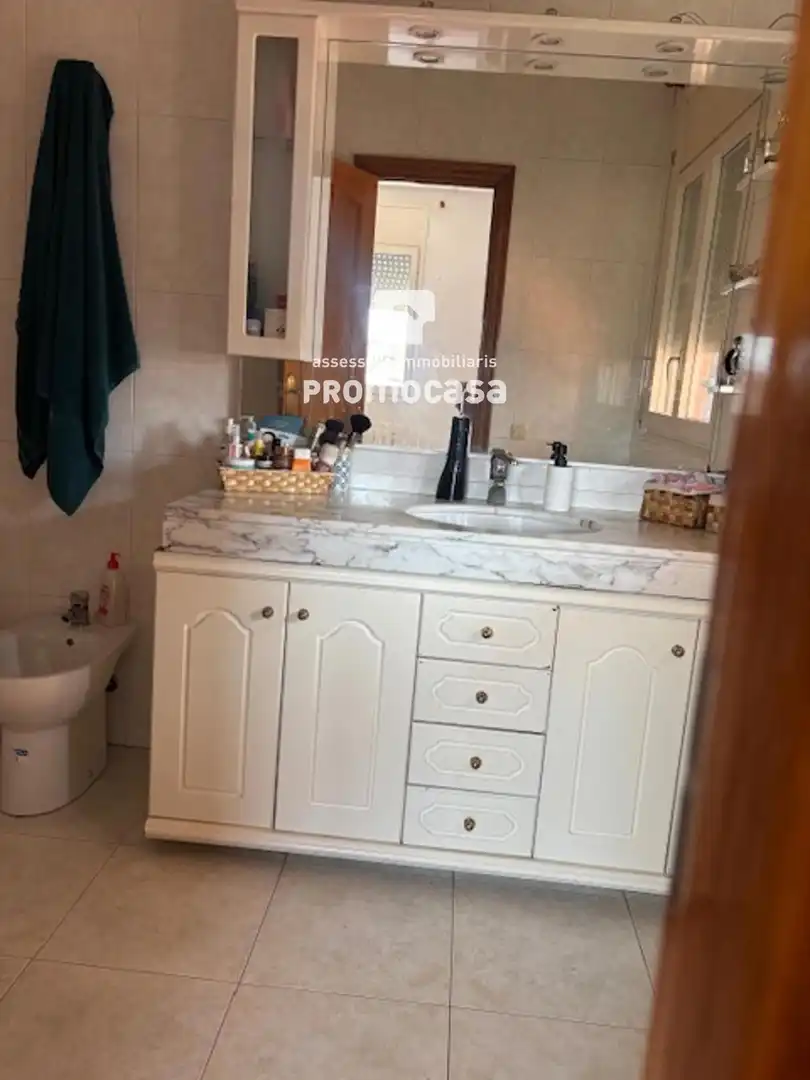 Baño de Casa o chalet en venta en Barberà del Vallès con Calefacción, Terraza y Balcón