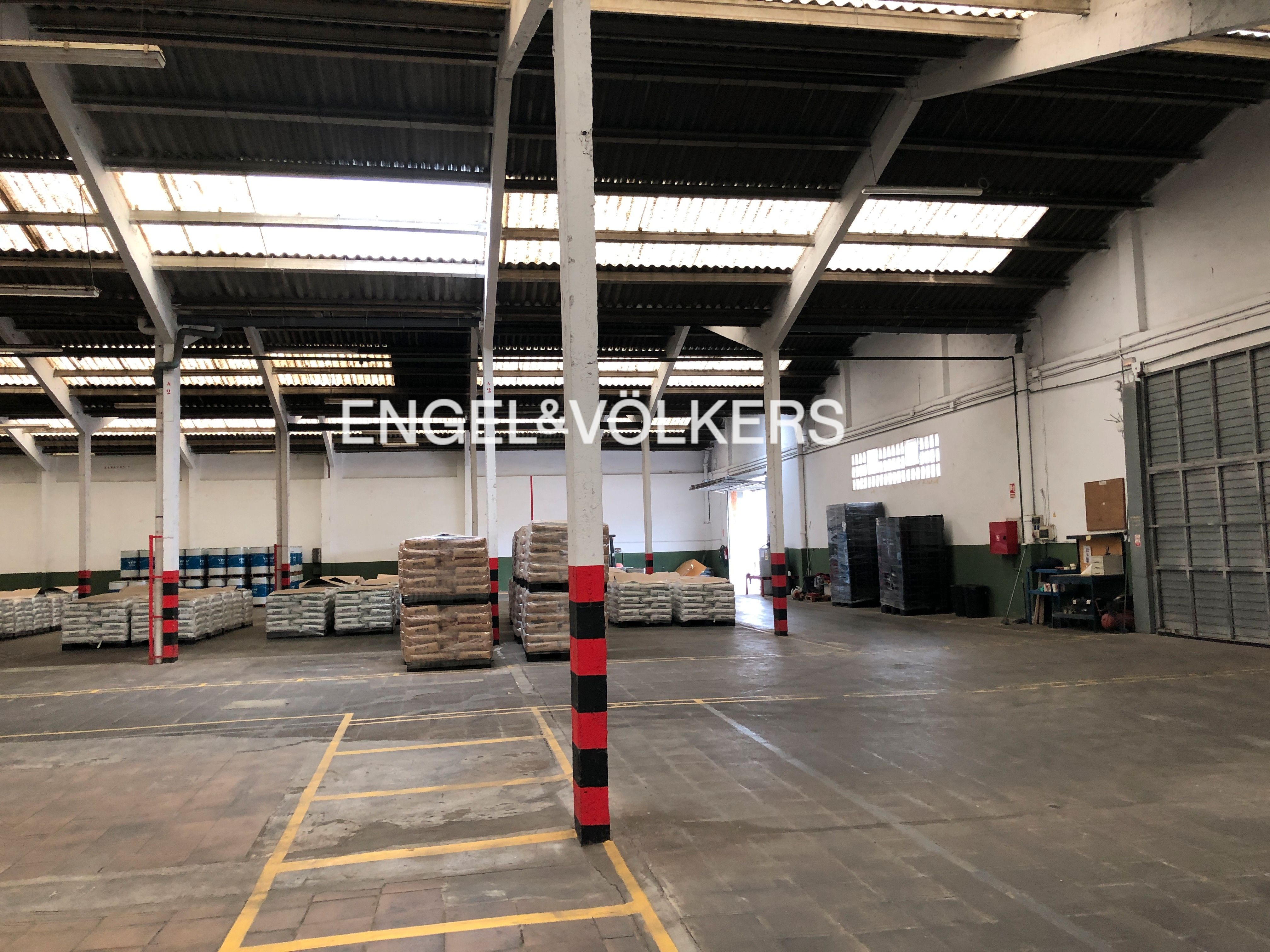 Exterior view of Industrial buildings for sale in Rubí