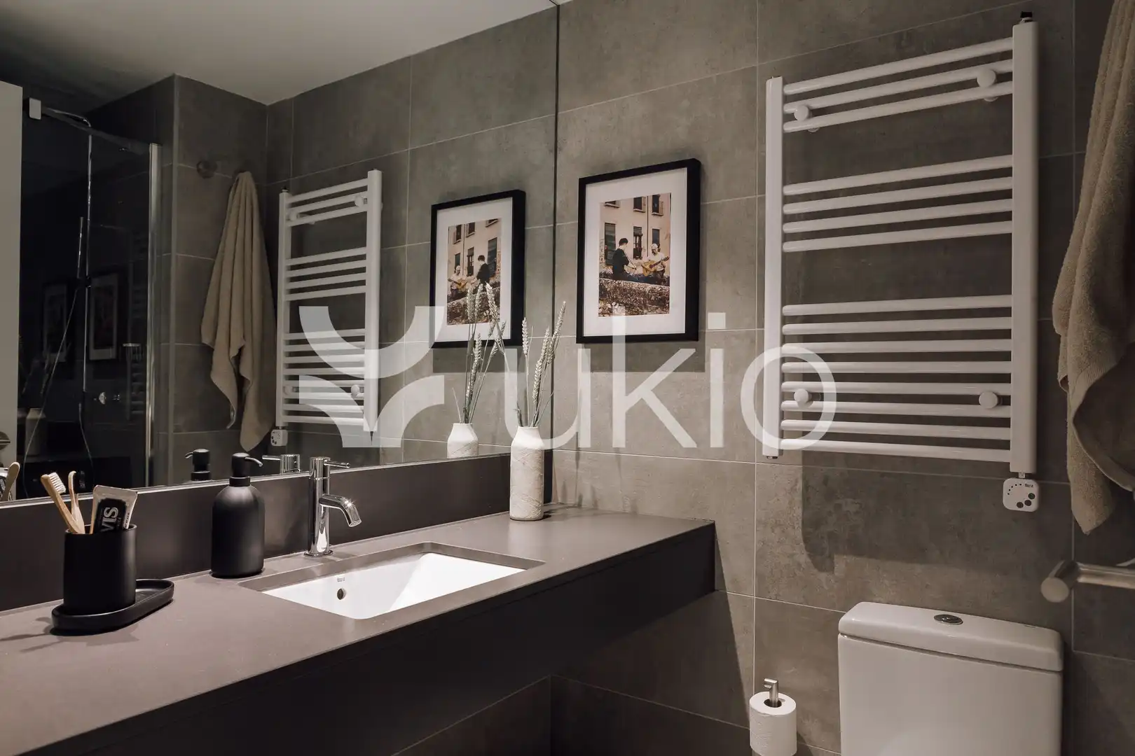Badezimmer von Wohnungen zur Miete in Barcelona mit Klimaanlage, Heizung und Terrasse