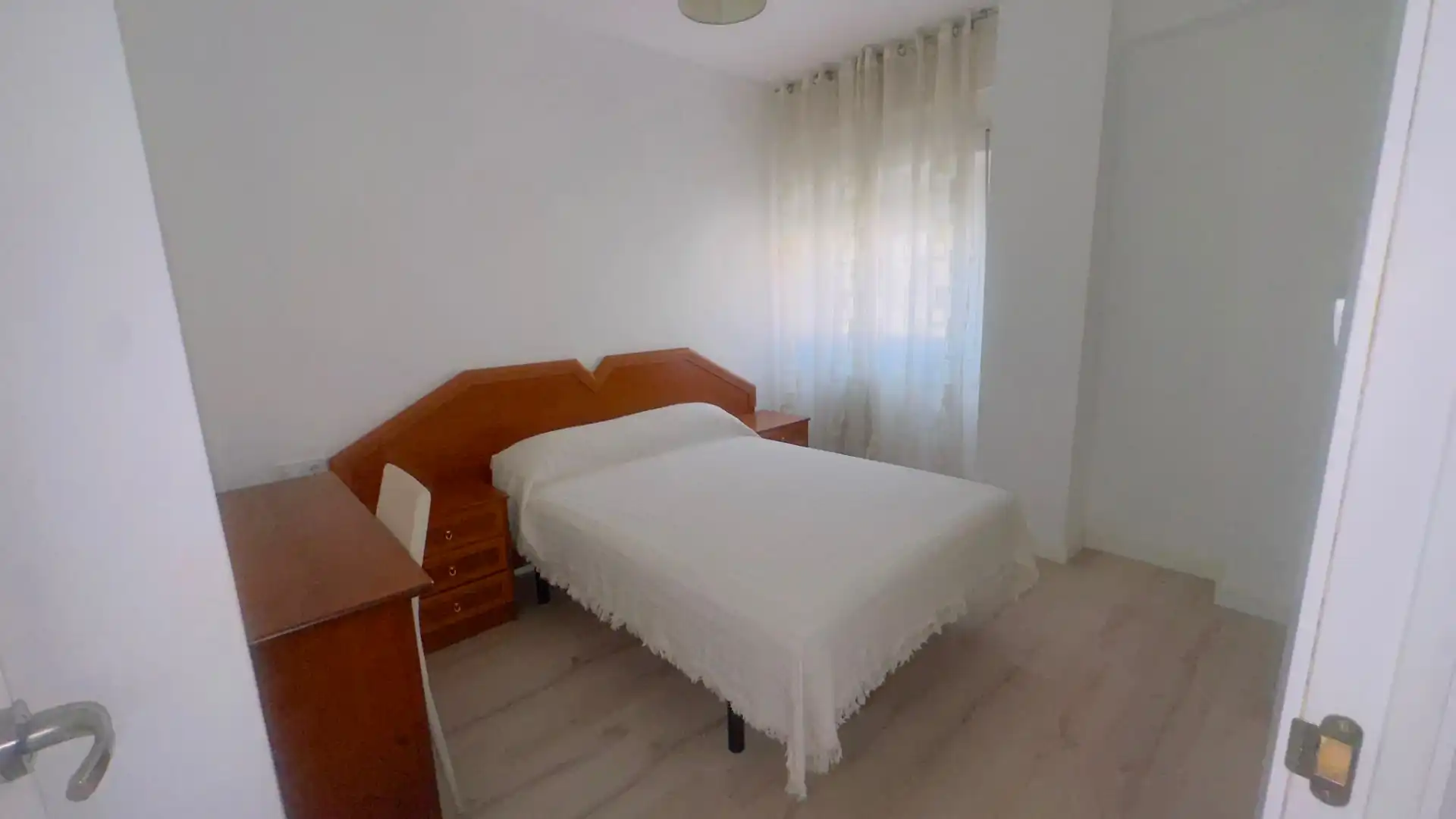 Piso con terraza en venta en Avenida Ramón y Cajal 47, imagen 6