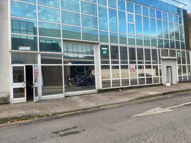 Nave industrial en Venta en Amorebieta-Etxano