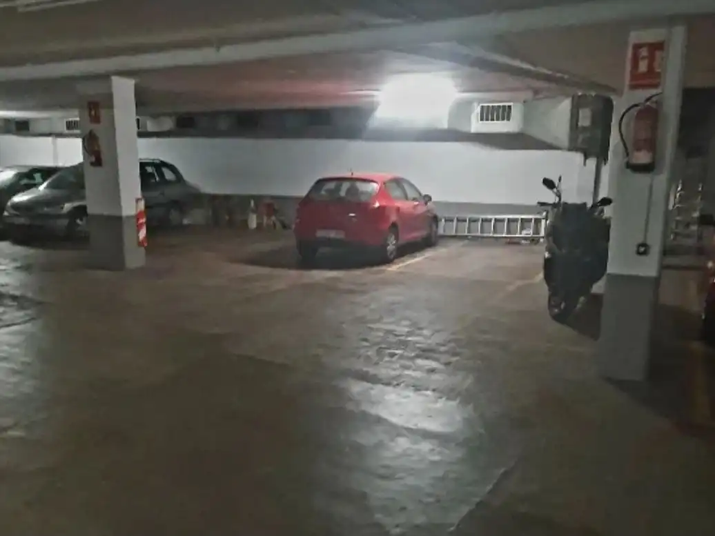 Einzelparkplatz zum Verkauf in Bejar 79, imagen 5