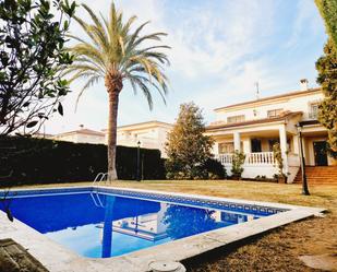 Piscina de Casa o xalet en venda en El Vendrell amb Calefacció, Jardí privat i Terrassa