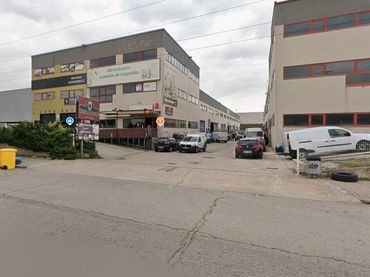 Nave industrial en venta en Calle Francisco de Medina y Mendoza 26