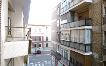 Vista exterior de Pis en venda en Valladolid Capital amb Terrassa