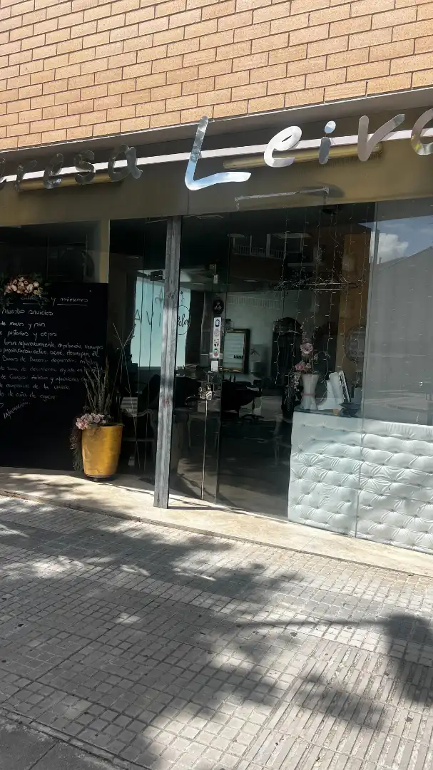 Local en traspaso en Terrassa con Aire acondicionado, Calefacción y Amueblado