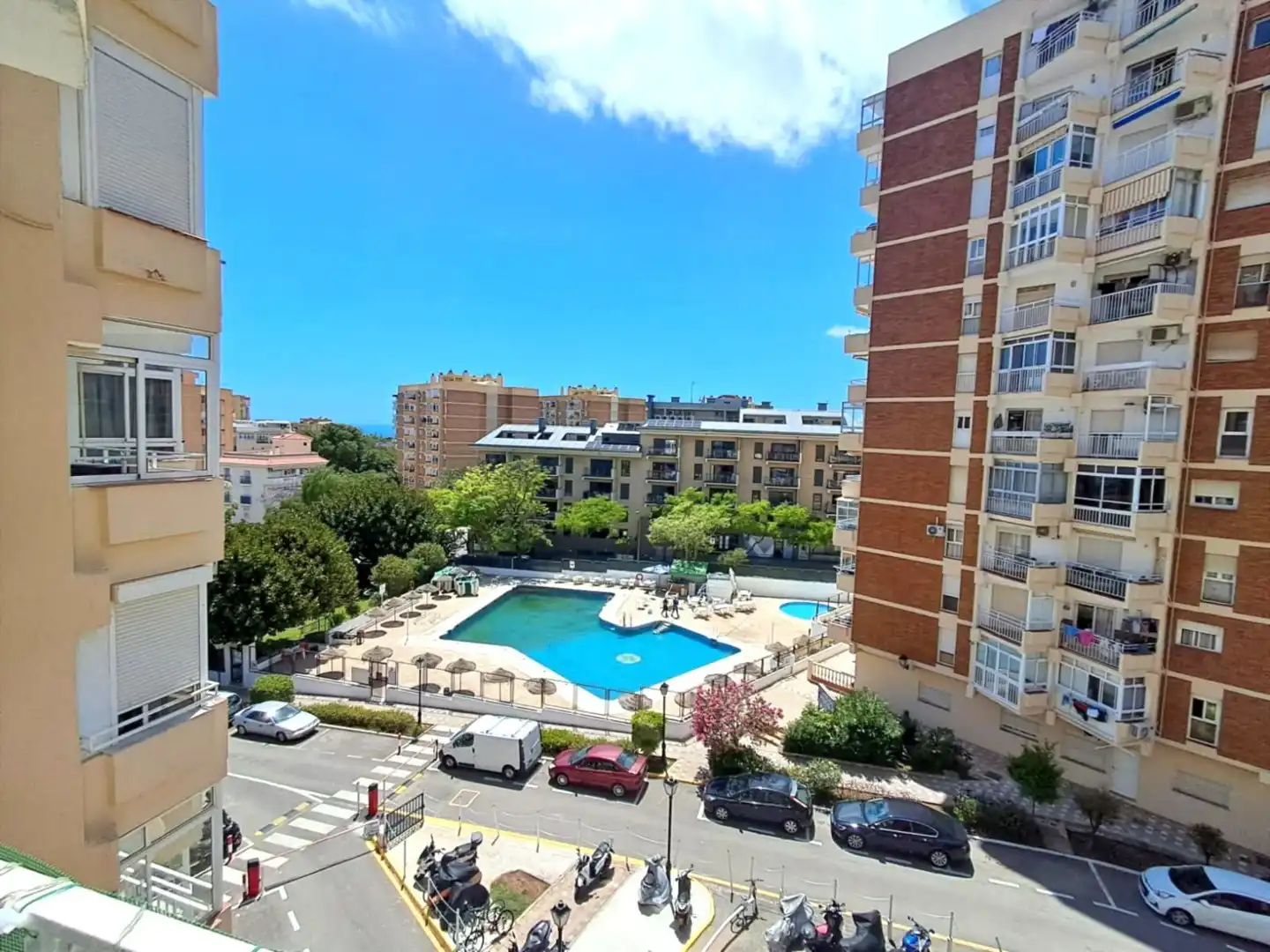 Außenansicht von Wohnungen zum Verkauf in Benalmádena mit Klimaanlage, Terrasse und Möbliert