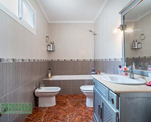 Bathroom of House or chalet for sale in Roquetas de Mar