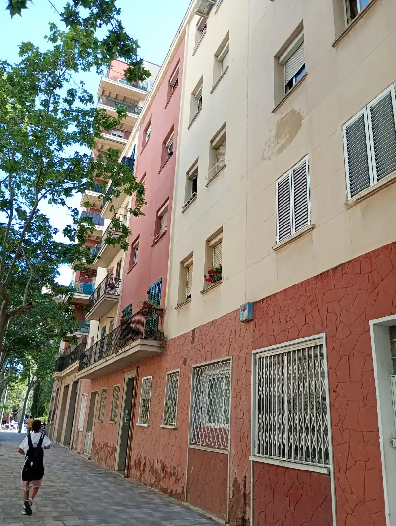 Vista exterior de Piso en venta en Barcelona con Aire acondicionado, Calefacción y Balcón