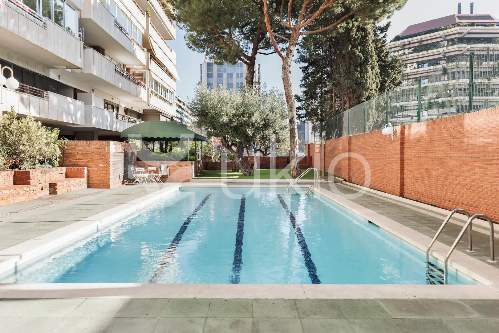 Schwimmbecken von Wohnungen zur Miete in Barcelona mit Heizung, Terrasse und Möbliert