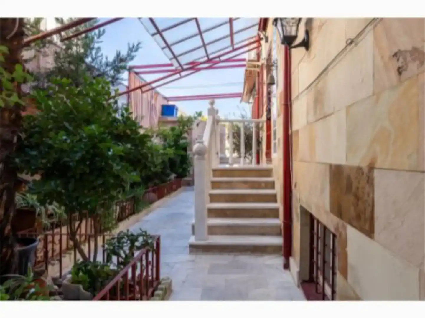 Terrassa de Casa o xalet en venda en  Madrid Capital amb Aire condicionat, Piscina i Balcó