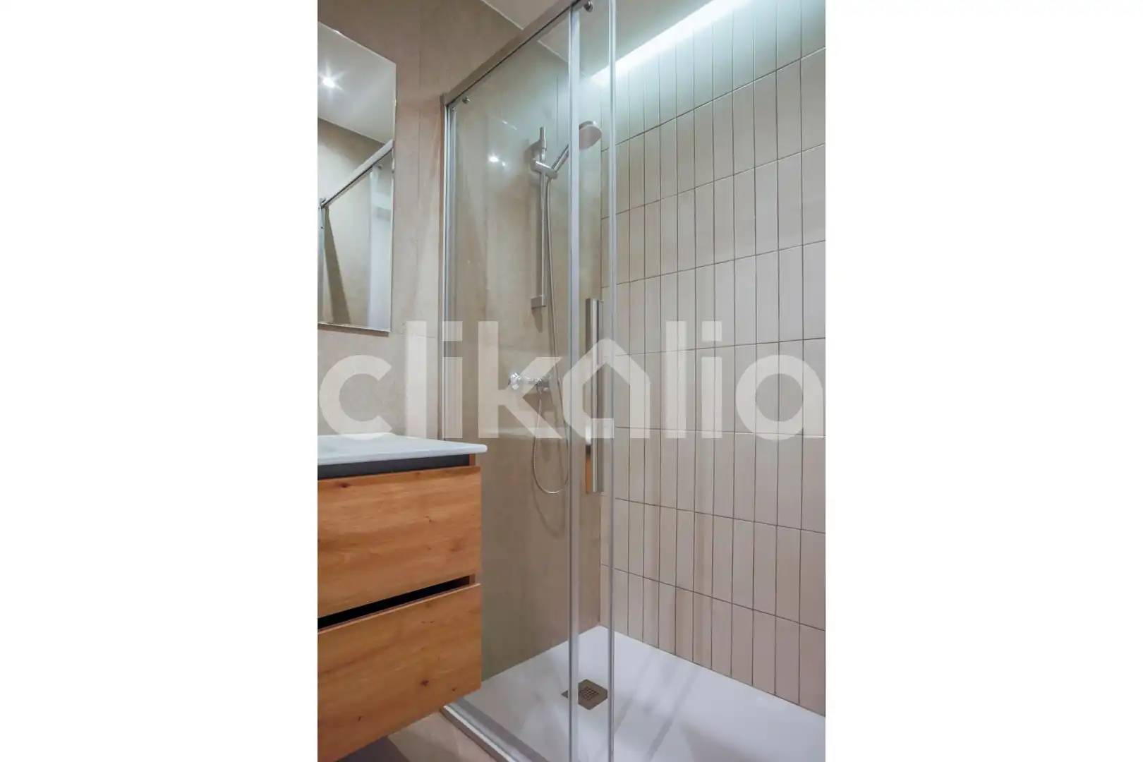 Baño de Piso en venta en Madrid con Aire acondicionado y Calefacción