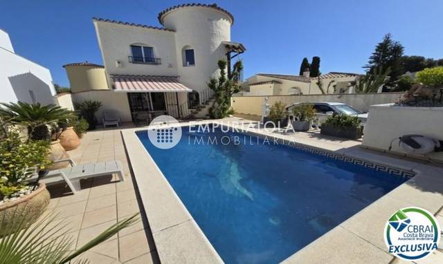 Casa-chalet en Venta en Carrer Pení, -1 en Peni