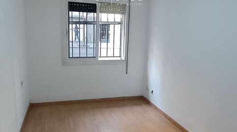 Foto 2 de Piso en venta en Rambla de Sant Jordi, Centre, Ripollet