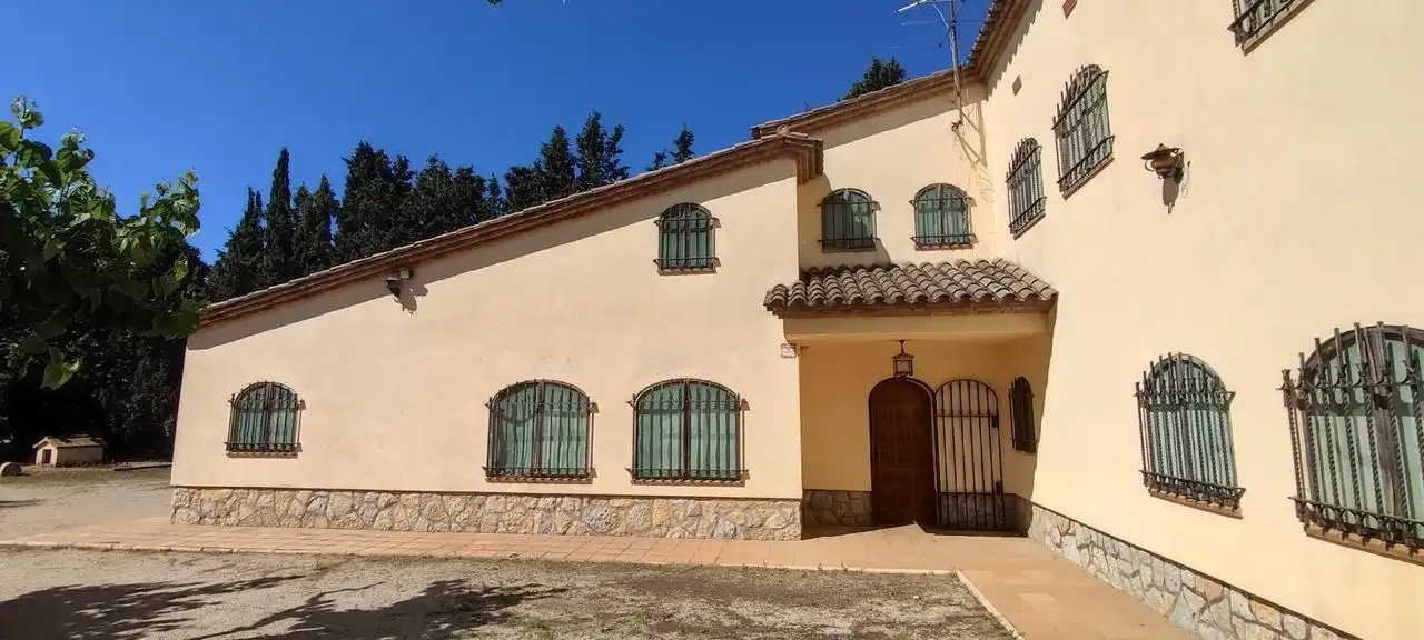 Vista exterior de Finca rústica en venda en Riudoms amb Calefacció, Jardí privat i Piscina