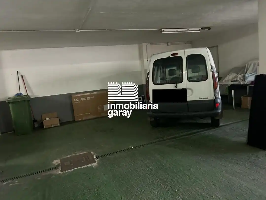 Garaje en venta en Medina de Pomar