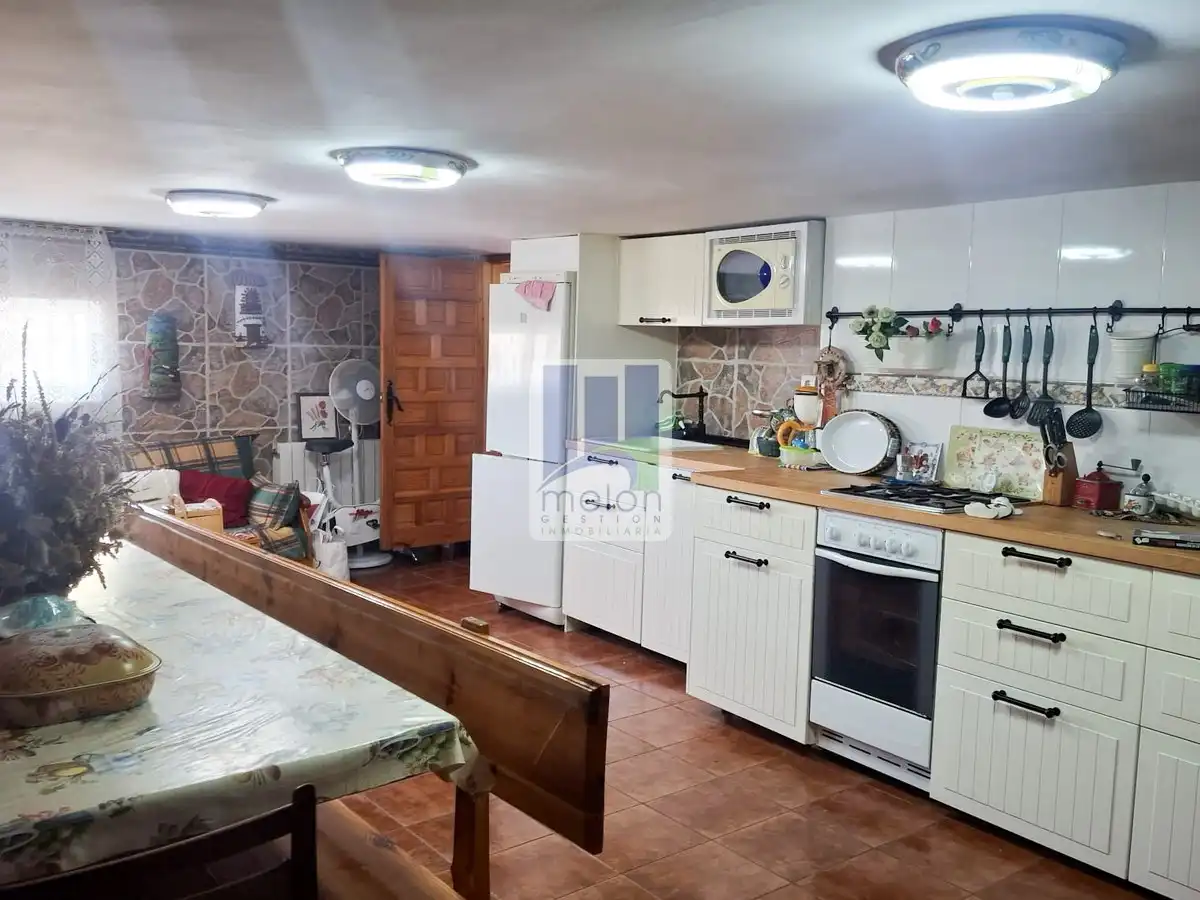 Kitchen of Houses for sale in Carcedo de Burgos  with Storage room