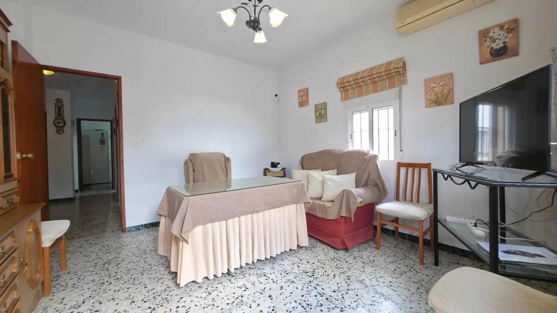 Living room of Houses for sale in Arcos de la Frontera  with Private garden and Storage room
