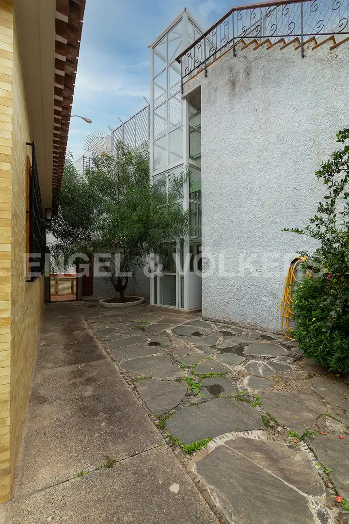 Vista exterior de Casa o chalet en venta en Las Palmas de Gran Canaria con Calefacción, Jardín privado y Parquet