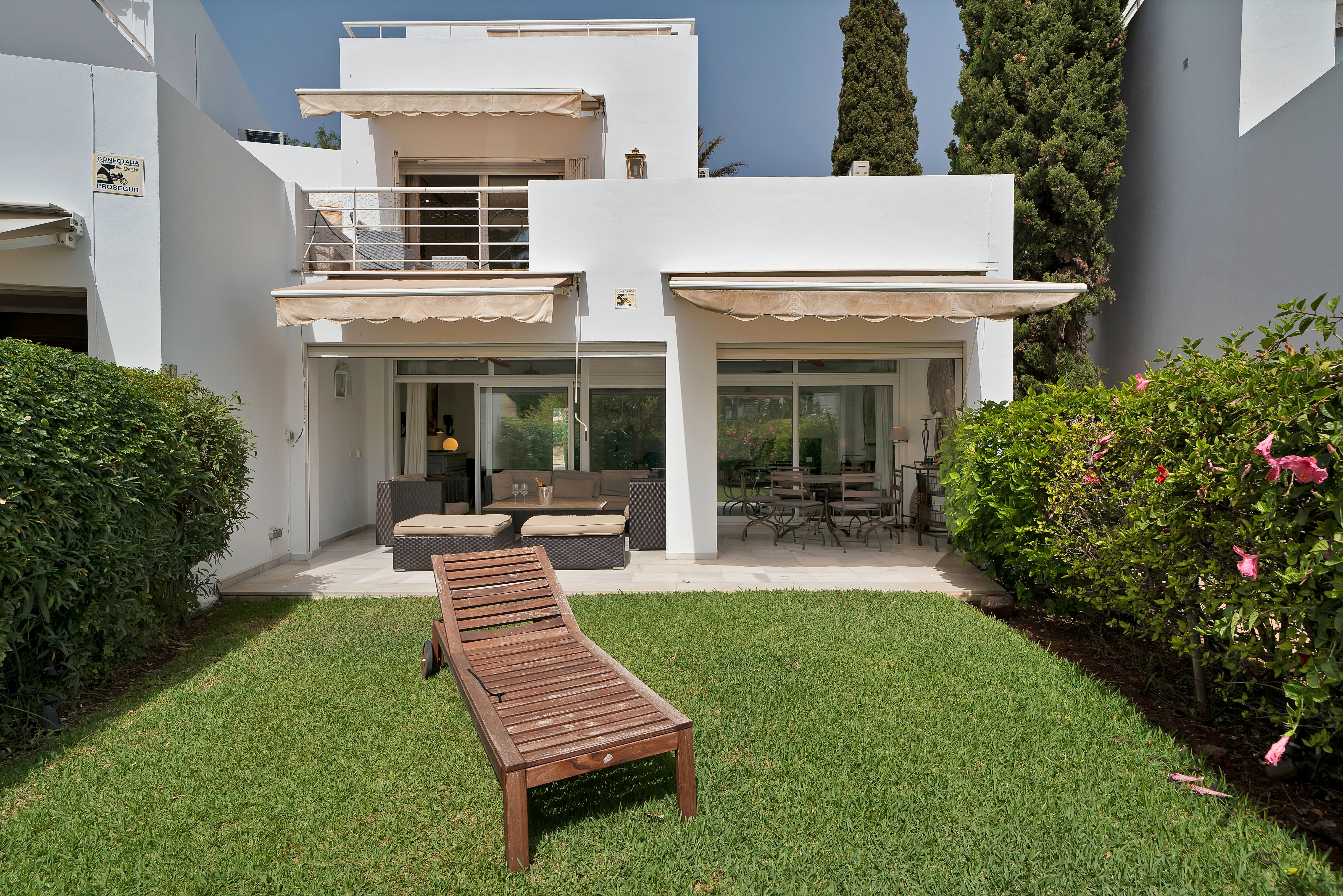 Jardí de Casa adosada en venda en Marbella amb Jardí privat, Terrassa i Alarma