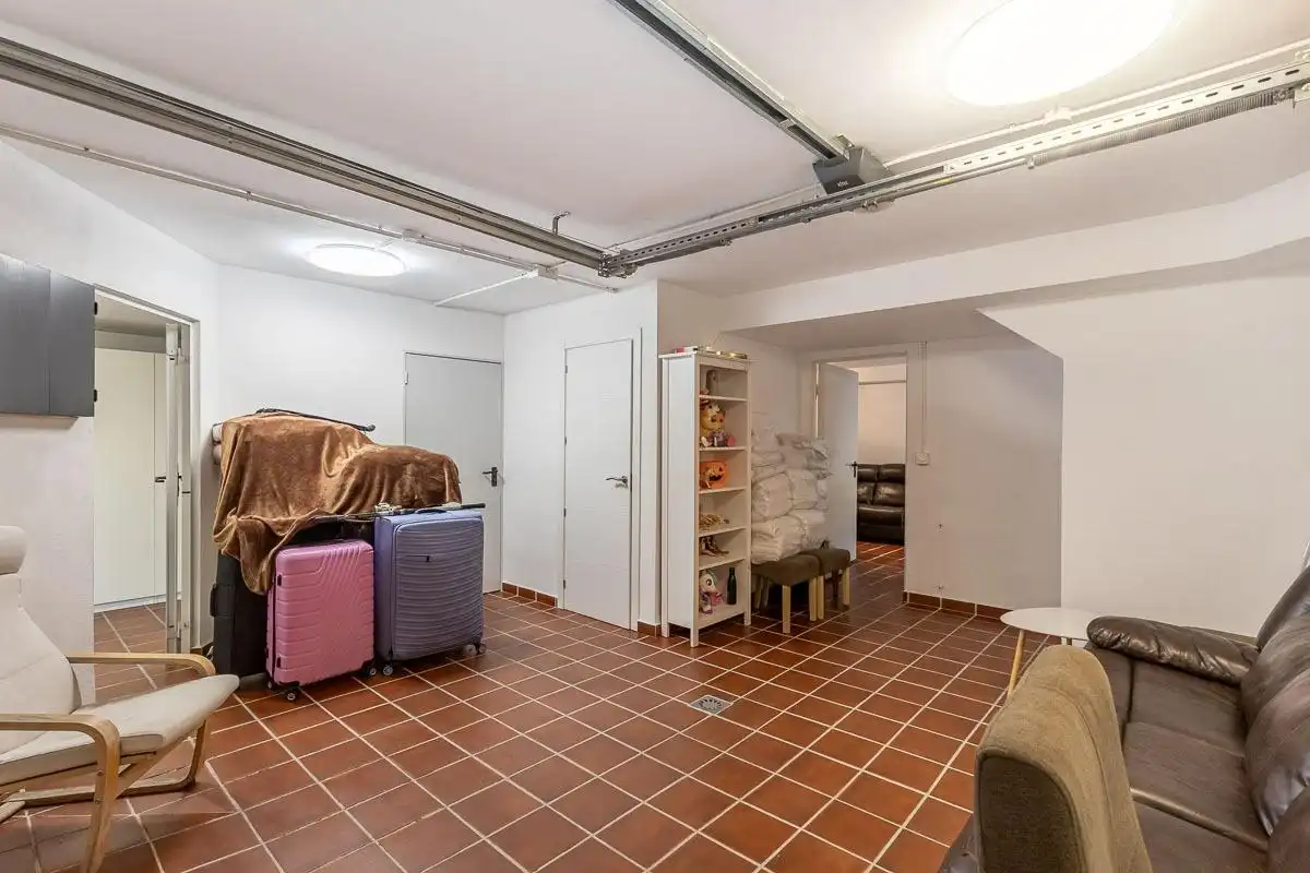 Detached homes for sale in Poniente