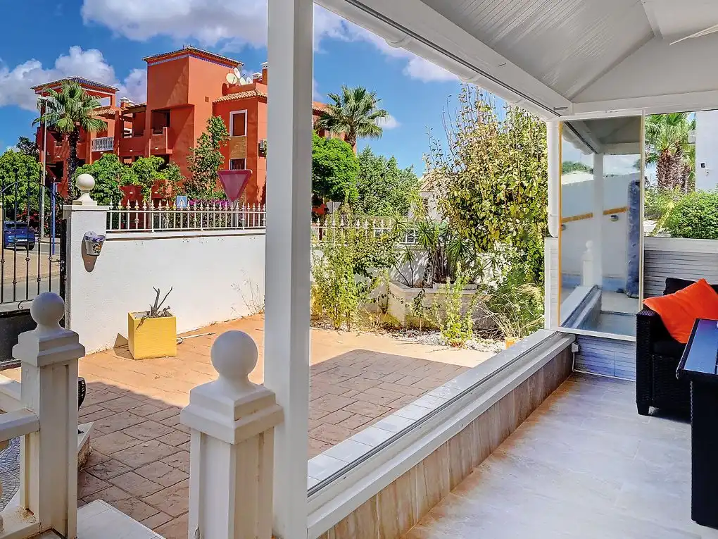 Terrasse von Haus oder Chalet zur Miete in Orihuela mit Klimaanlage, Privatgarten und Parkett